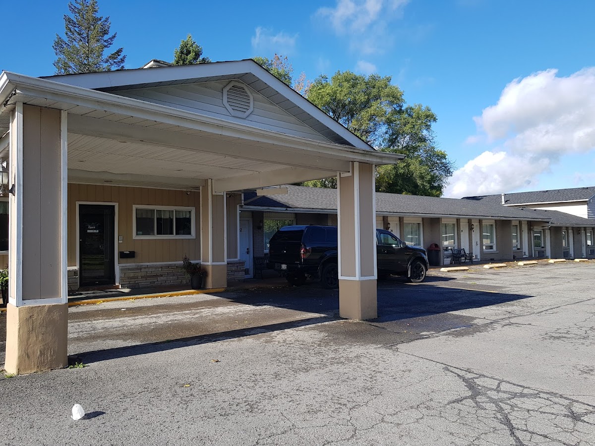 Kingston Motel East
